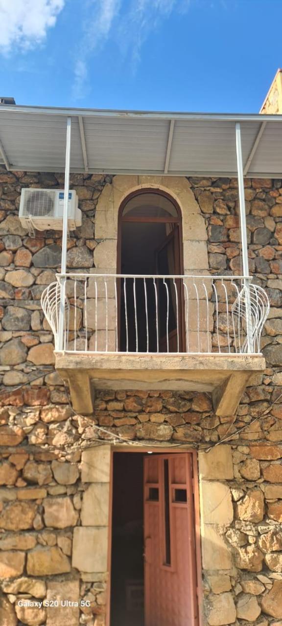 Noravank'S Hotel Areni ภายนอก รูปภาพ