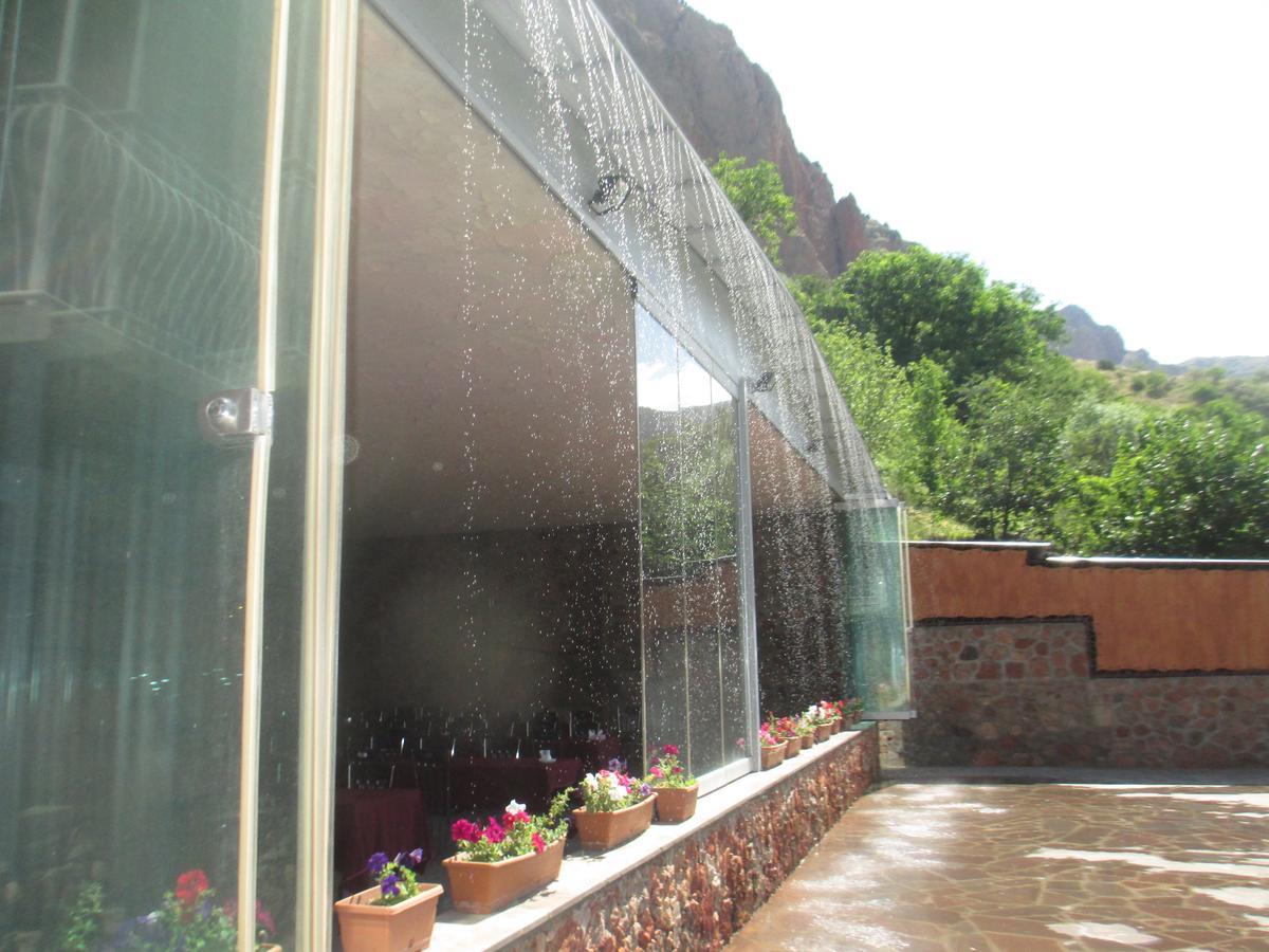 Noravank'S Hotel Areni ภายนอก รูปภาพ
