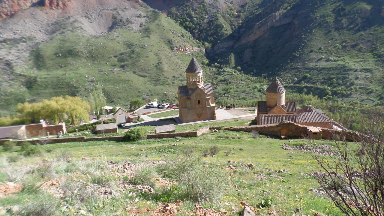 Noravank'S Hotel Areni ภายนอก รูปภาพ