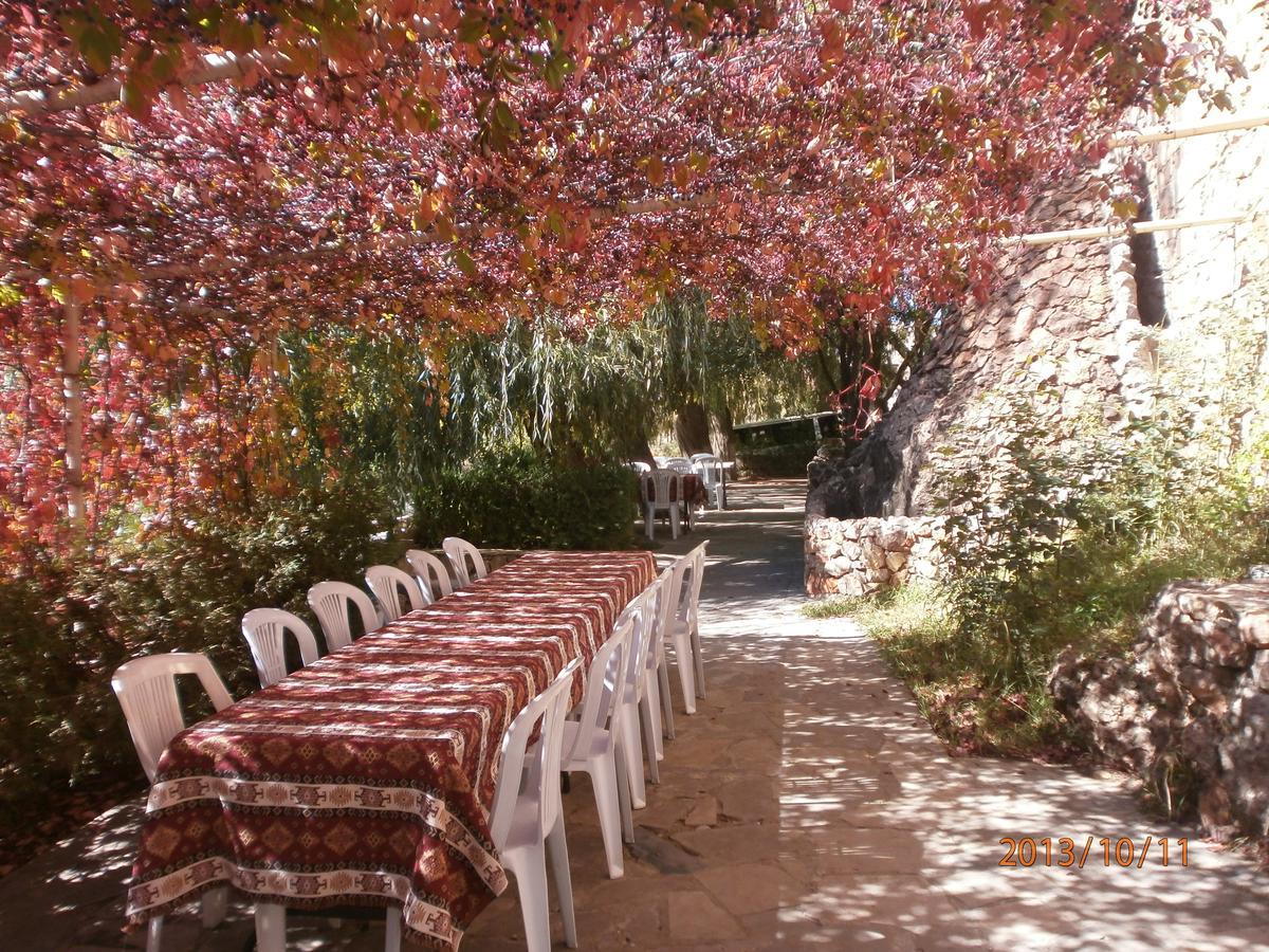 Noravank'S Hotel Areni ภายนอก รูปภาพ